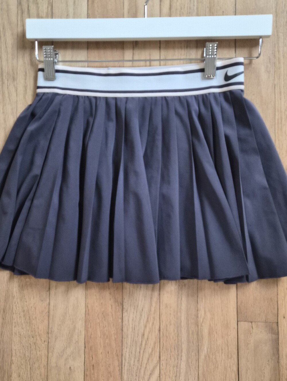 Nike Dark Gray Pleated Tennis Skirt with White Waistband W/ Peach - Small